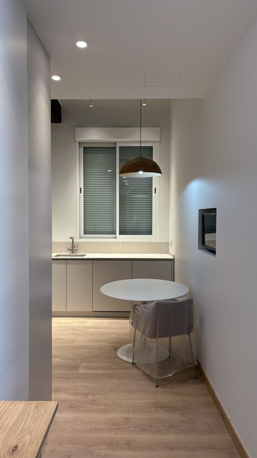 cocina minimalista con reforma